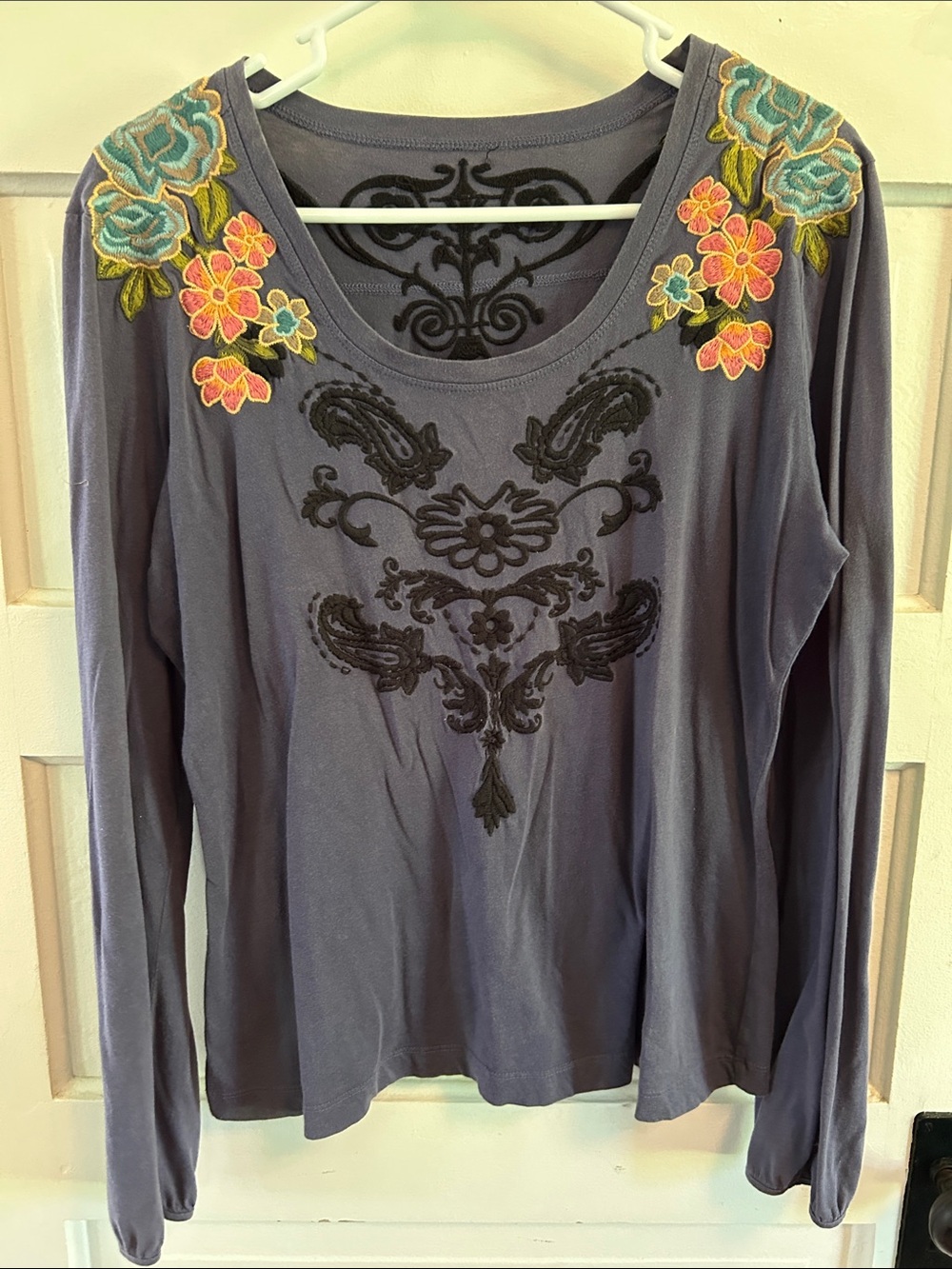 Women's Embroidered Scoop Neck Long Sleeve Top - Slate Gray with Floral Accents